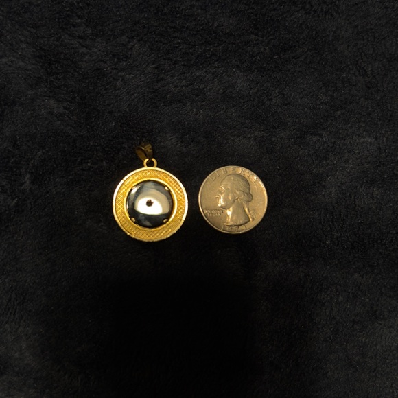 14k Gold Versace Medusa Pendant - Picture 4 of 5